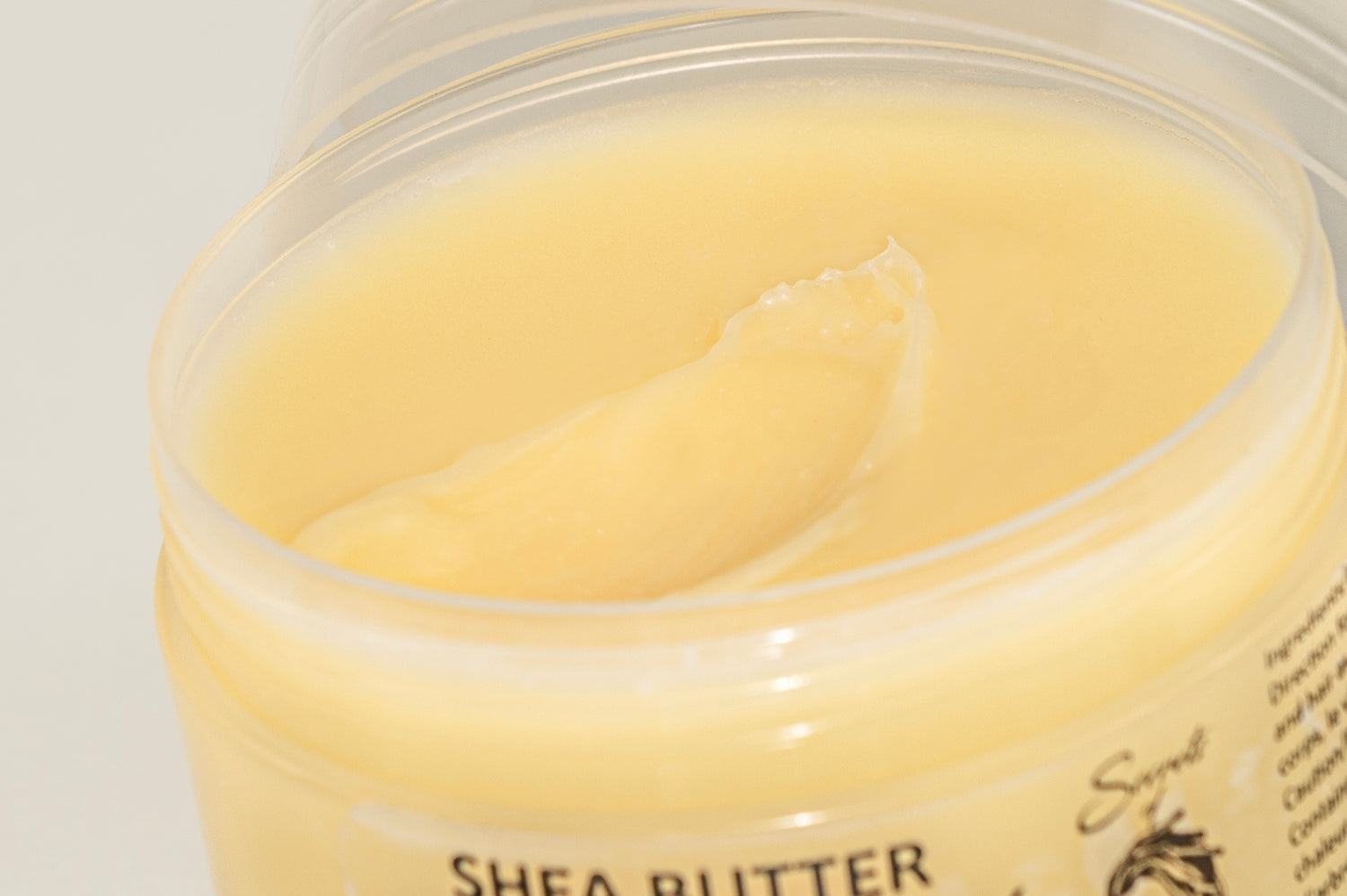 Niloticat Shea Butter texture side view of 100ml Jar